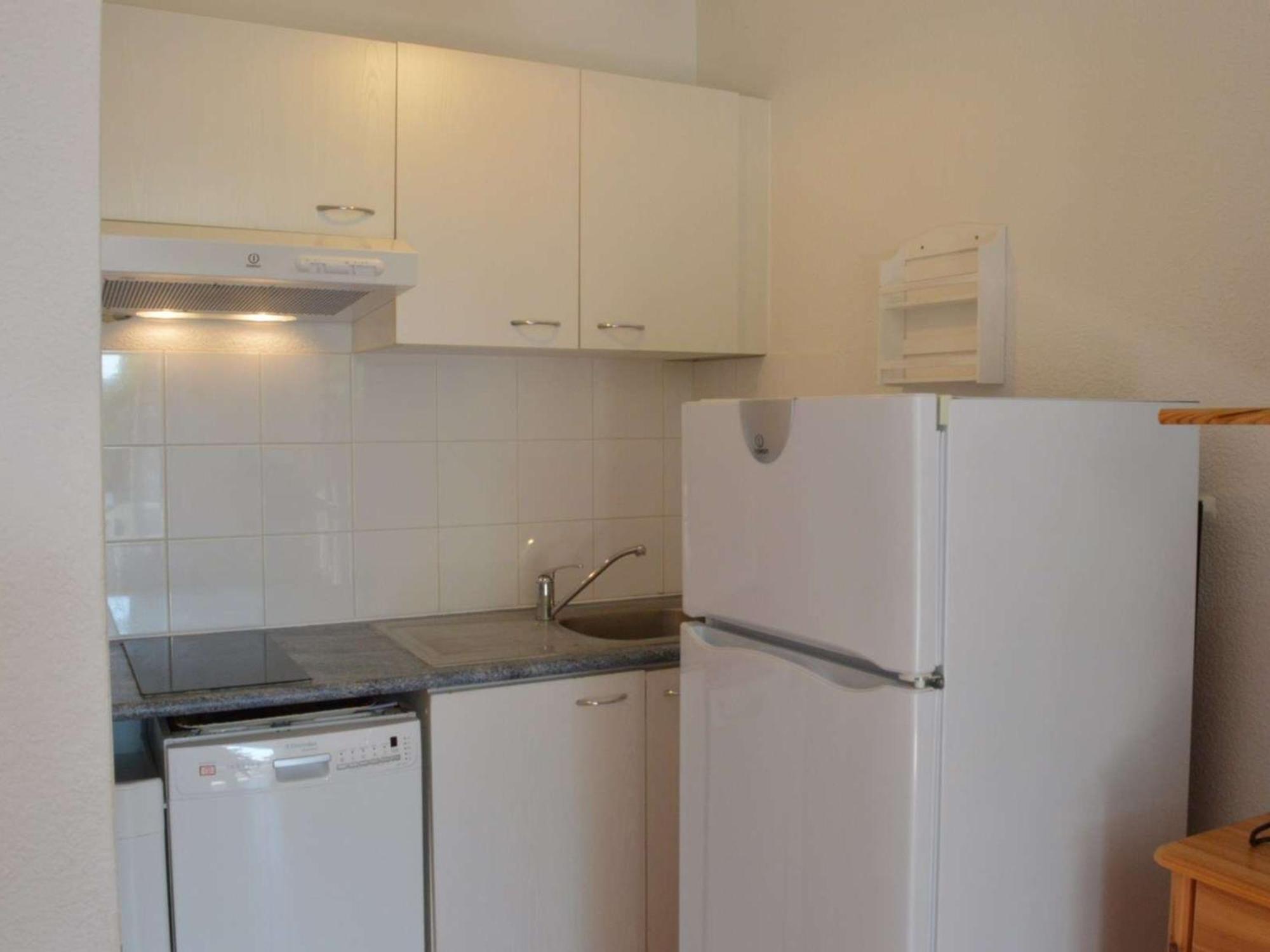 Pavillon A Narbonne Plage, 6 Couchages, Terrasse, A 300M De La Plage, Parking, Menage Inclus - Fr-1-229B-24 Bagian luar foto